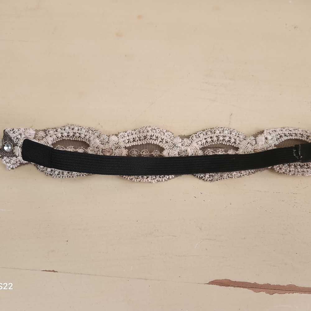 Elegant Cream Beaded Headband - Picture 2 of 3